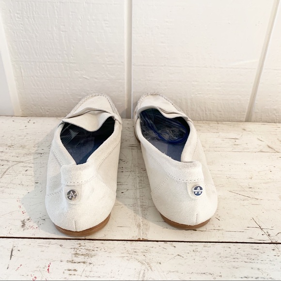 Aquatalia Off White Suede Loafers sz 8 - Picture 5 of 5